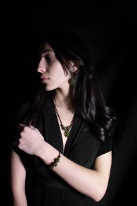 Amicla bracciale acciaio diamantino cubo